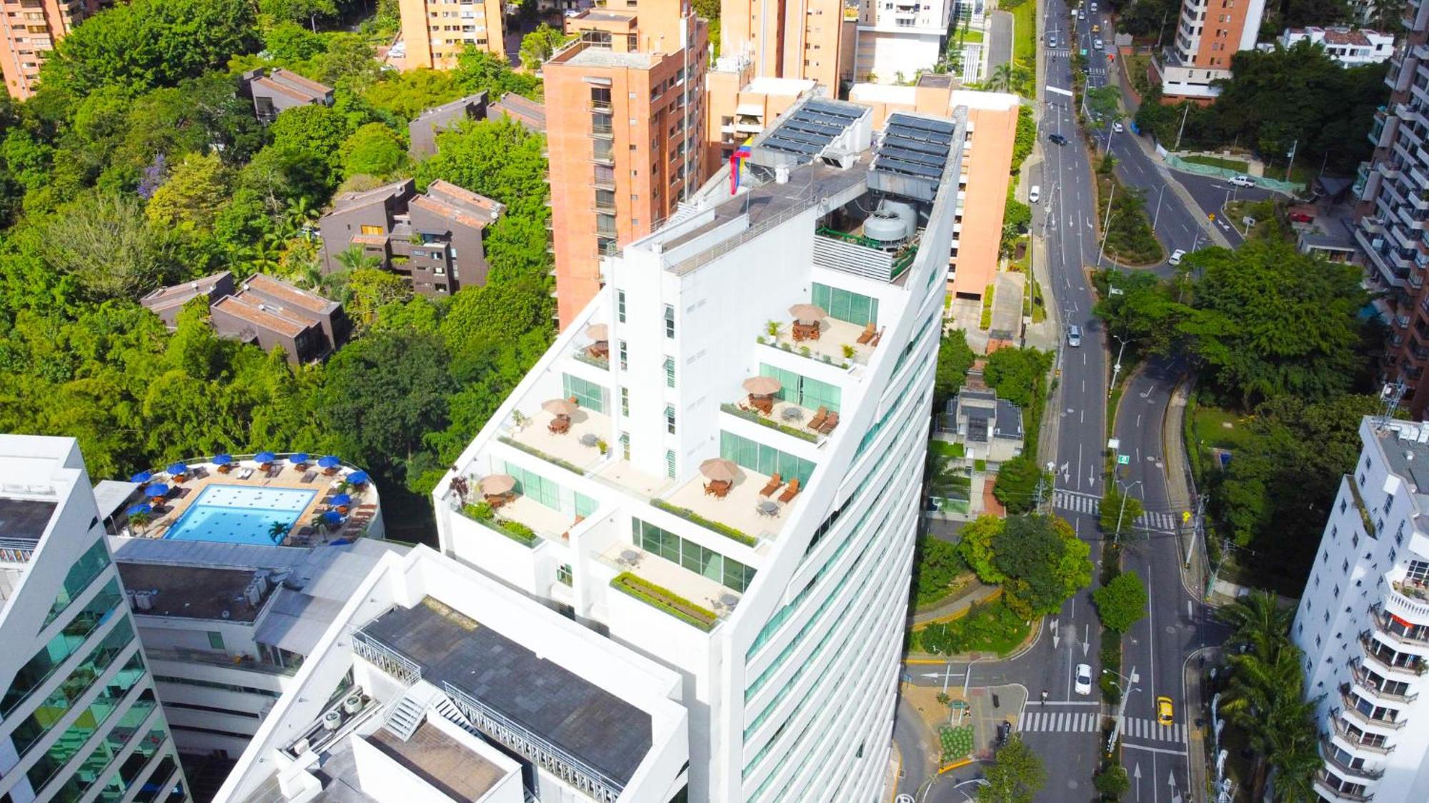 Hotel San Fernando Plaza Medellín Esterno foto The building's rooftop