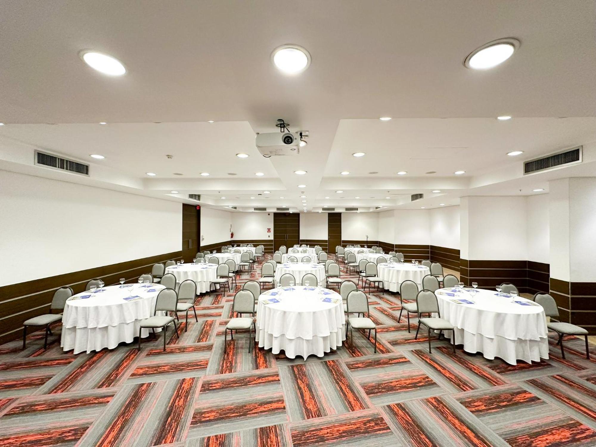 Hotel San Fernando Plaza Medellín Esterno foto Meeting room