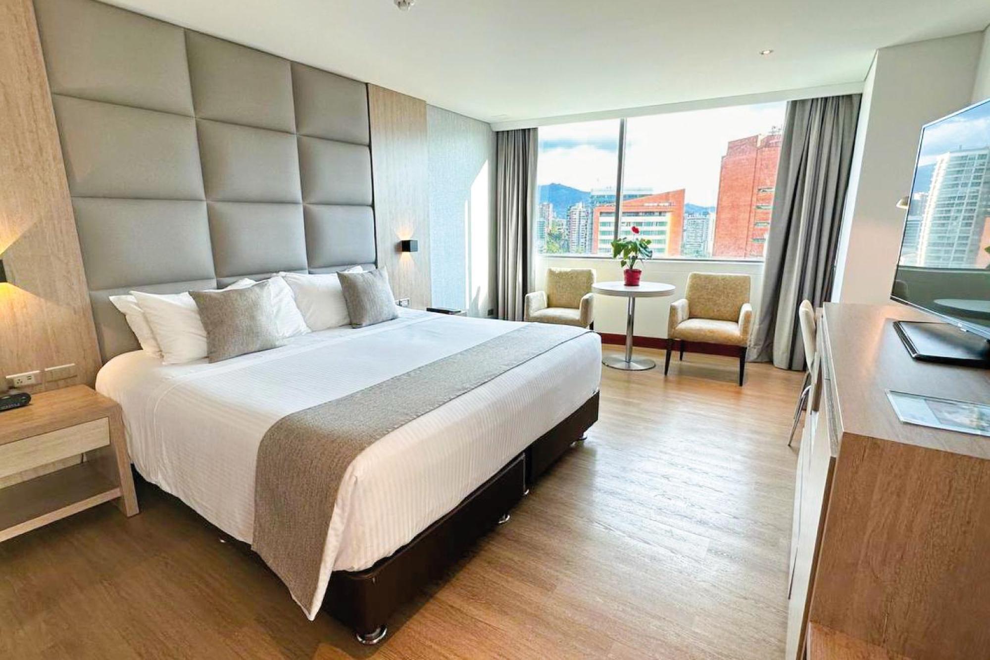 Hotel San Fernando Plaza Medellín Esterno foto